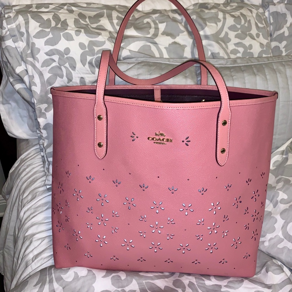 Coach City Leather Tote in Vintage Pink